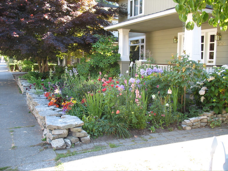 Garden on Yale Avenue